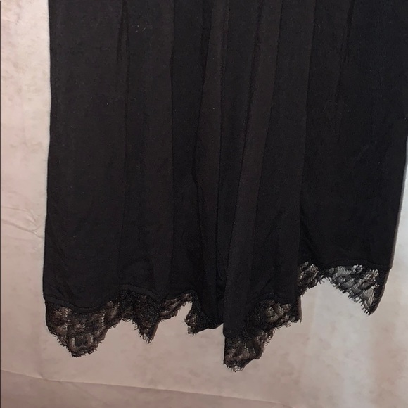 Top Shop extra Comfy &Classy / Blk w/lace accents - Picture 7 of 8